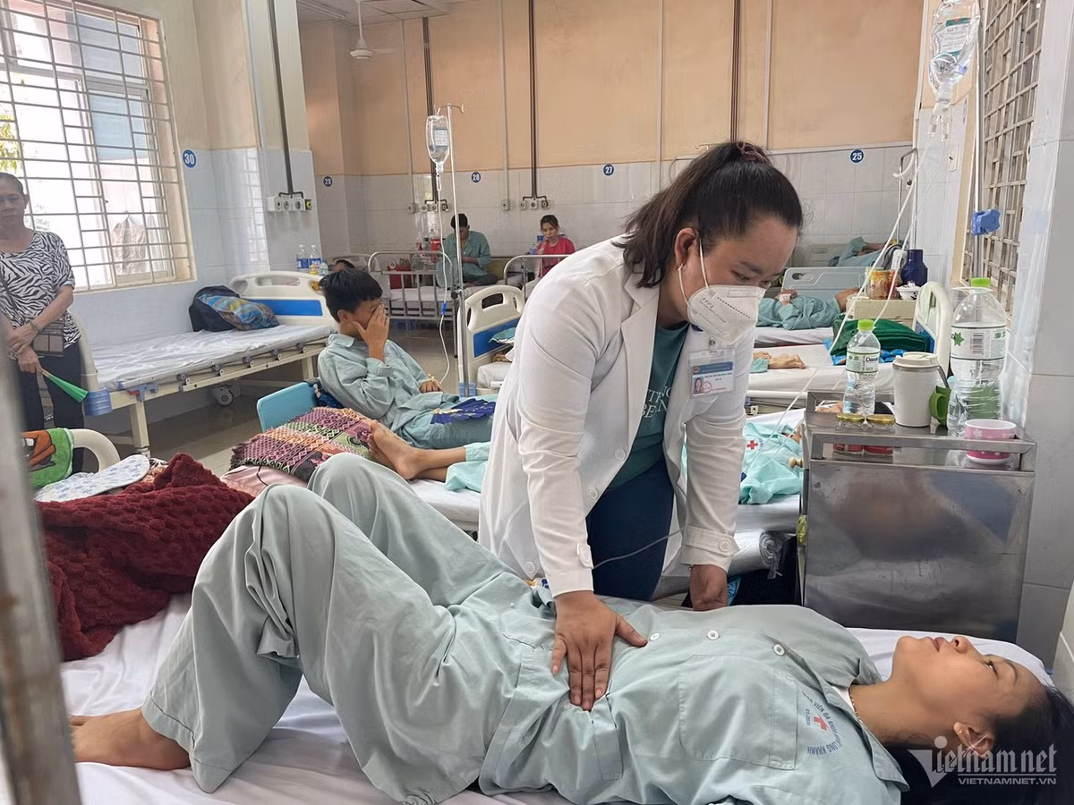 Hơn 220 người nghi ngộ độc sau khi ăn bánh mì ở Đồng Nai Hon 220 nguoi nghi ngo doc sau khi an banh mi o Dong Nai