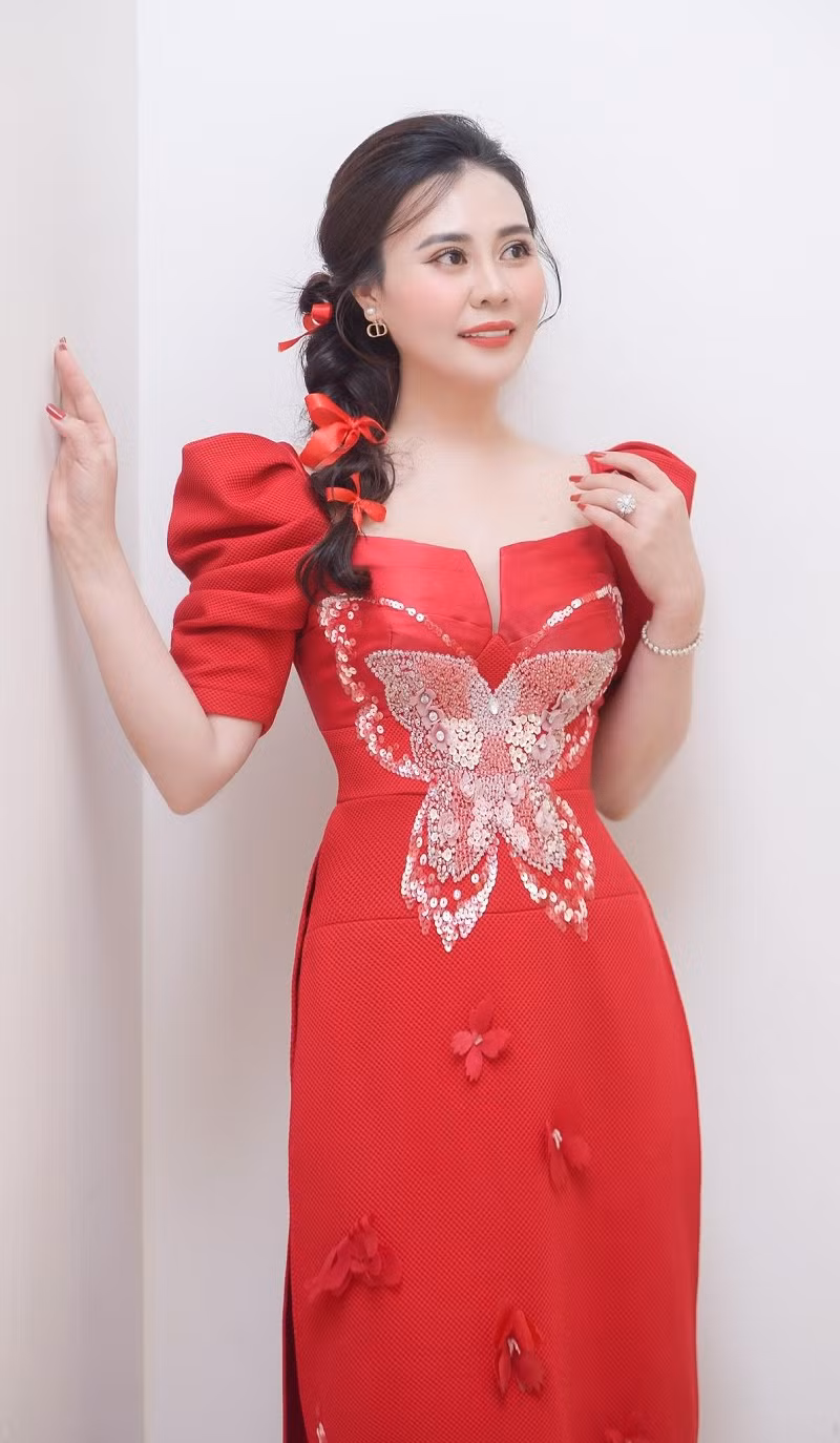 Hoa hau “hai nhiem ky” Phan Kim Oanh: “Toi da co 1 nam tron ven”-Hinh-5