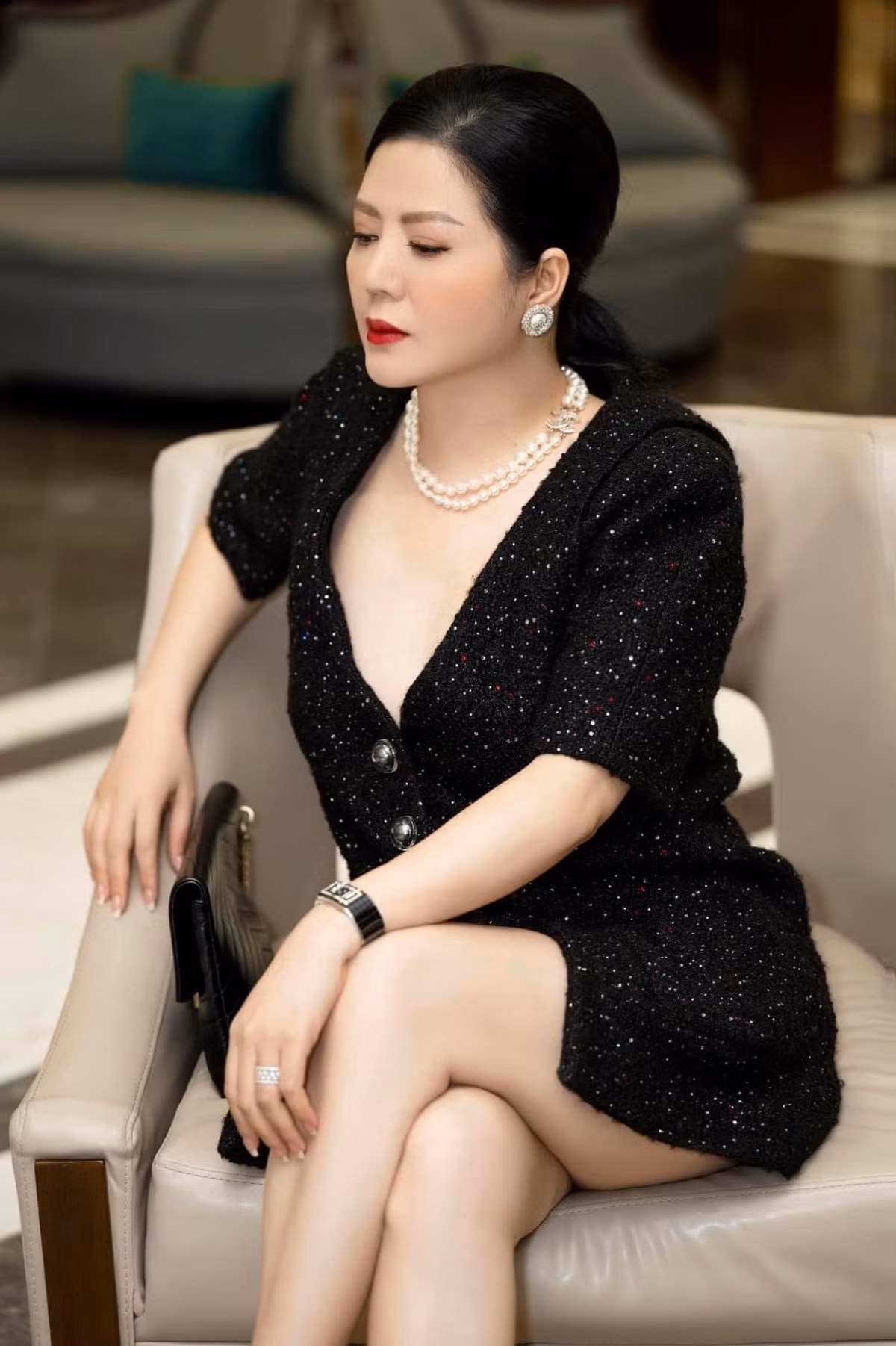 Nữ ca sĩ cũng cho biết, sức hút của một nghệ sĩ không chỉ qua vẻ đẹp bên ngoài mà còn thông qua niềm đam mê nghệ thuật và sự cẩn trọng trong việc duy trì sức khỏe.