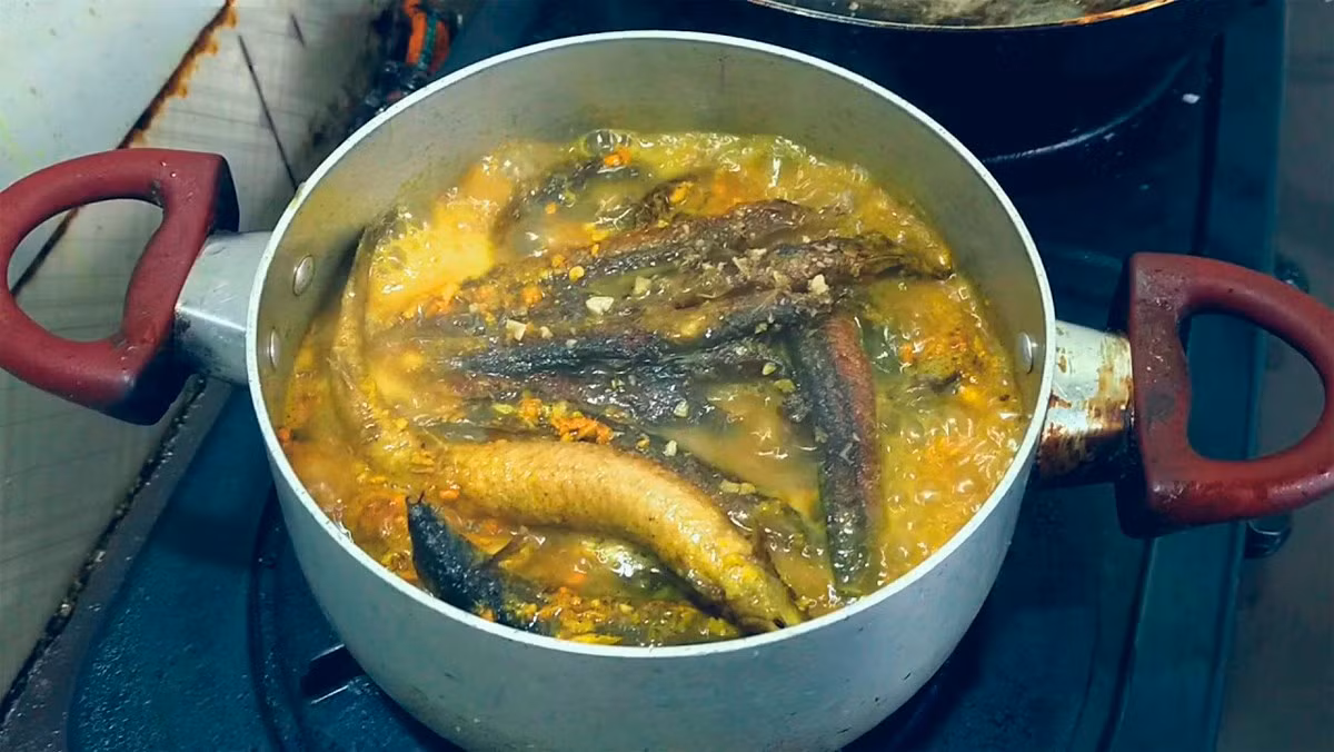 Xa quê, thèm món chạch đồng kho tương của mẹ! Xa que, them mon chach dong kho tuong cua me!