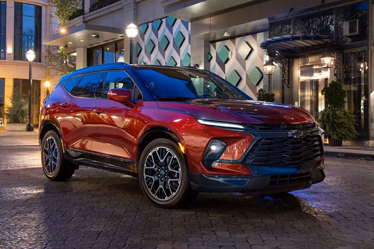 Ven man Chevrolet Blazer 2023 nang cap, 