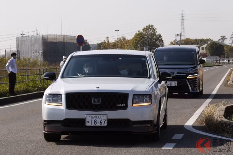 Vào ngày ngày 11/11/2022 vừa qua, chiếc Toyota Century GRMN của ông Akio Toyoda tiếp tục tái xuất khi, "sếp tổng" Toyota có mặt tại chặng Rally Japan của giải đua FIA World Rally Championship (WRC) . Đây là chặng đua cuối cùng của giải này đồng thời lần đầu tiên diễn ra tại Nhật Bản trong 12 năm qua.