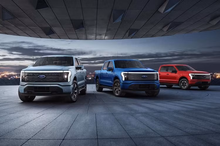 Vua ban ra thi truong, Ford F-150 Lightning da bi loi phan mem