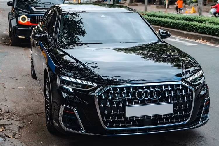 Minh “Nhua” trang diem lai cho Audi A8L 2022 moi mua theo cach rieng