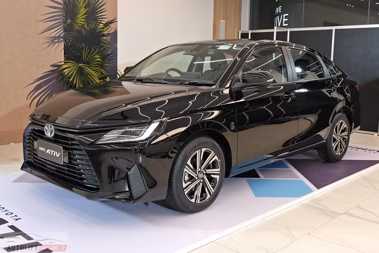 Có thể nói, sự kiện ra mắt Toyota Yaris Ativ thế hệ mới tại thị trường Thái Lan vào hôm 9/8/2022 vừa qua đã thu hút rất nhiều sự chú ý của cả giới báo chí trong và ngoài nước. Nguyên nhân là do Yaris Ativ sẽ được bán ở các thị trường Đông Nam Á khác dưới cái tên Toyota Vios 2023 mới.