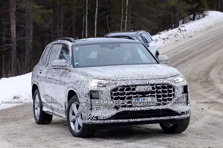 Dự kiến sử dụng phiên bản XXL của kiến trúc MQB (tương tự Volkswagen Atlas), Audi Q9 hứa hẹn sẽ mang đến một khoang cabin rộng rãi và đầy tiện nghi cao cấp, đủ để gây sức ép lên đối thủ BMW X7 và Mercedes-Benz GLS.