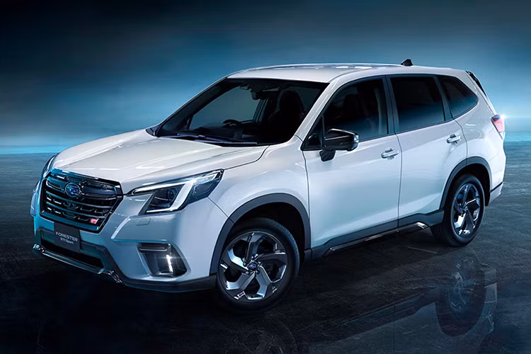 Subaru vừa giới thiệu Forester bản độ thể thao STI Sport. Mẫu xe Subaru Forester STI Sport 2023 mới mang ngoại hình trẻ trung, cá tính với bộ vành đa chấu đẹp mắt và hệ thống treo mới. Đây là phiên bản thiên về các chi tiết ngoại hình thể thao và một chút vận hành.