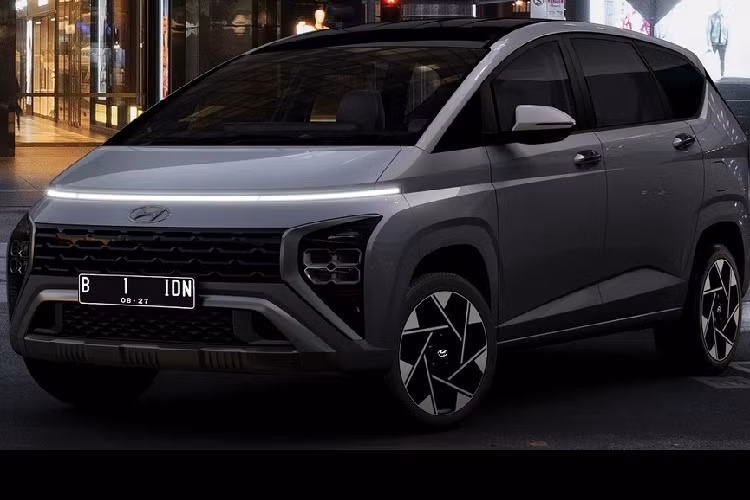Giá xe Hyundai Stargazer 2022 tại thị trường Indonesia dao động từ 243,3 - 307,1 triệu Rupiah (khoảng 379,5 - 479 triệu đồng). Như vậy, mẫu xe này có giá khởi điểm thấp hơn một chút so với Mitsubishi Xpander (249,93 triệu Rupiah) và Veloz (251,2 triệu Rupiah).