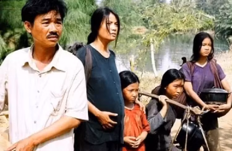 Con gai Truong Ngoc Anh trong 'Ao Lua Ha Dong' sau 15 nam gio ra sao?