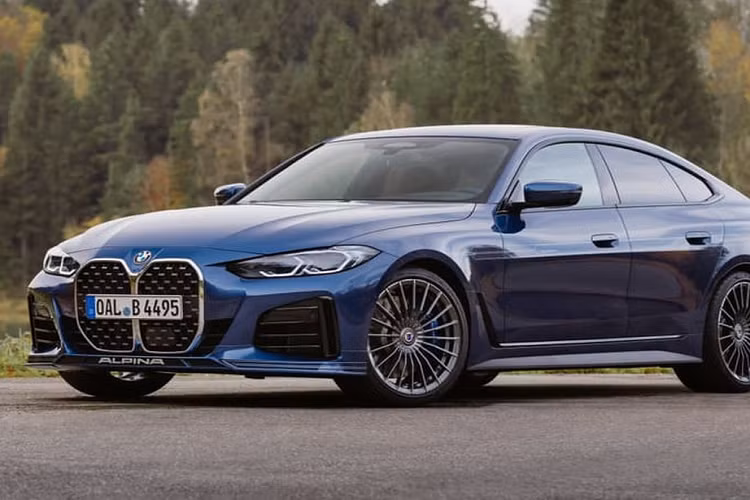 Động cơ này của Alpina B4 Gran Coupe đi kèm hộp số tự động ZF 8 và hệ dẫn động 4 bánh. Alpina tuyên bố B4 có có khả năng tăng tốc từ 0 - 100 km/h chỉ trong vòng 3,7 giây với tốc độ tối đa lên tới 301 km/h.