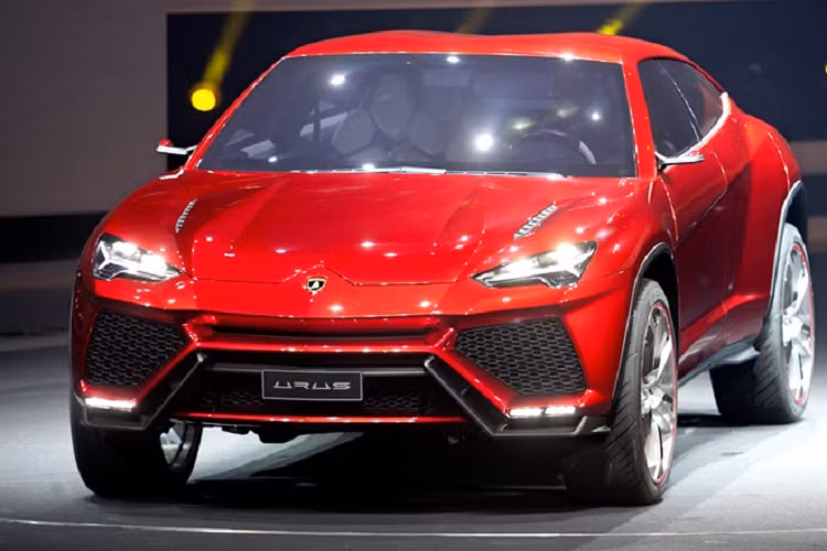 Giá xe Lamborghini Urus S khởi điểm từ 188.000 đô la, tương đương 4,67 tỷ đồng tại nước ngoài, còn ở thị trường xe Hàn Quốc, siêu SUV bản nâng cấp giữa vòng đời này được báo giá từ 290 triệu woon, khoảng 5,38 tỷ đồng nhưng chưa bao gồm thuế.