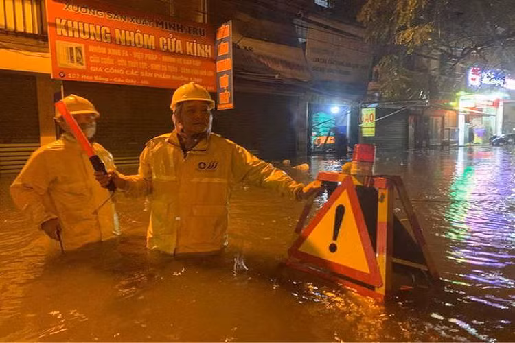 Ha Noi cu mua la ngap, tram bom nghin ty hoat dong ra sao?-Hinh-2