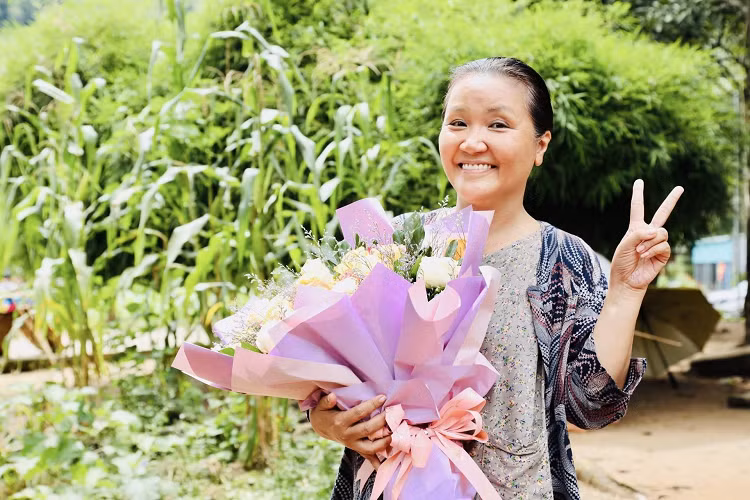 Nghe si Ngan Quynh: “Toi phai nin tho, bi ngat xiu khi dong “Me rom“-Hinh-3