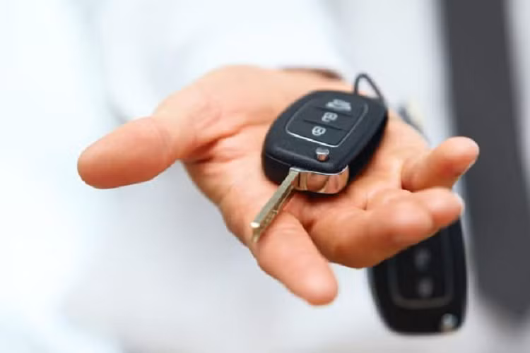 Toyota doi chia khoa oto thong minh thanh khoa co vi thieu chip