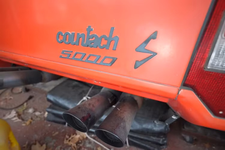 Đến cuối cùng, siêu xe Lamborghini Countach huyền thoại một thời trông lại đẹp đẽ như ngày nào, đặc biệt là khi so sánh với hình ảnh lúc đầu video. Tiếp theo, nó sẽ được gửi tới một xưởng phục chế để chỉnh sửa lại máy móc, và rồi sẽ có thể quay trở lại đường phố lần đầu tiên trong hàng thập kỷ.
