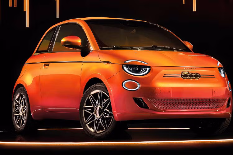 Fiat 500e 2024 trinh lang tai My voi 3 phien ban doc nhat