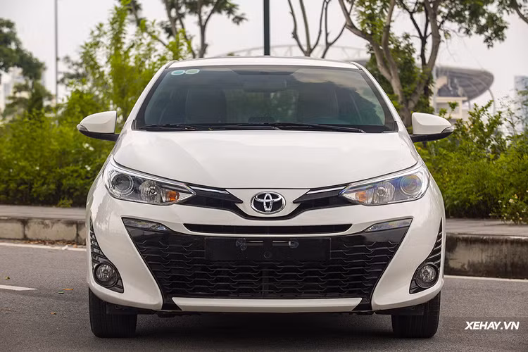 Nhưng người sở hữu Yaris lại hoàn toàn khác. Xe thường chỉ phục vụ nhu cầu di chuyển của cá nhân; chủ xe thường là người có điều kiện kinh tế nhưng không thích xe sang phô trương, mà nghiêng nhiều hơn tới sự tiện dụng, bền bỉ hay có thể là sức nặng đến từ logo Toyota.