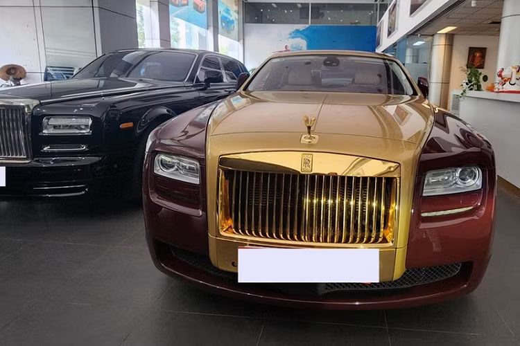 Như vậy, so với lần đấu giá gần nhất vào tháng 11 năm 2022, hiện giá khởi điểm của chiếc xe siêu sang Rolls-Royce Ghost "mạ vàng" này đã được giảm 273 triệu đồng, mức giảm tương đối thấp và sau 5 lần đầu giá, chiếc xe Rolls-Royce Ghost đã hạ giá 1,15 tỷ đồng.