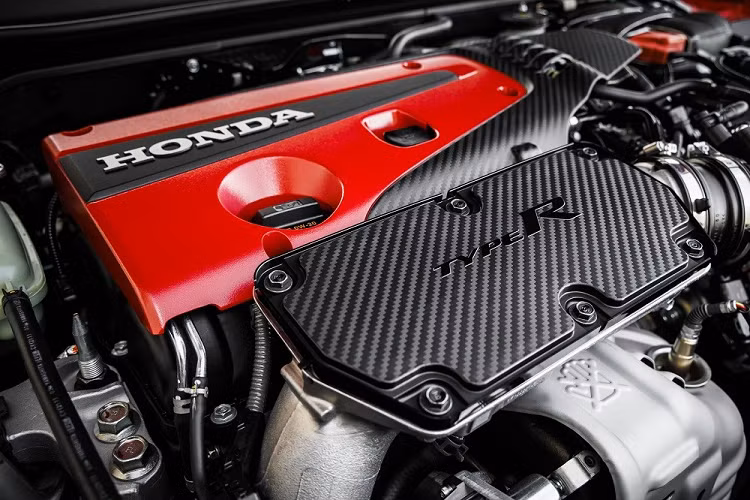 Theo đó, Honda Civic Type R 2023 tại Việt Nam sẽ được nhập khẩu nguyên chiếc từ Nhật Bản và có giá lên đến 2,399 tỷ đồng (đã bao gồm VAT). Tuy nhiên, xe sẽ được phân phối tại Việt Nam với số lượng giới hạn.