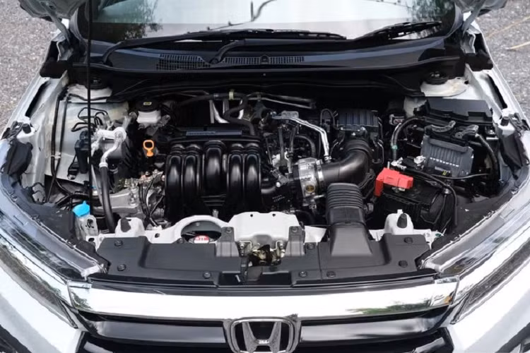 o với thế hệ cũ, Honda BR-V 2022 tăng nhẹ về kích thước với chiều dài 4.490 mm, rộng 1.780 mm, cao 1.685 mm và chiều dài cơ sở đạt mức 2.695 mm. Đây được xem là một điểm cộng dành cho mẫu xe này.