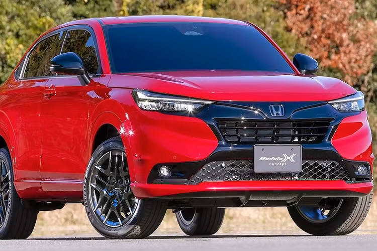 Vào thời điểm hiện tại, Honda HR-V e:HEV Modulo X mới dừng ở mức xe concept. Tuy nhiên, đây sẽ là hình ảnh xem trước cho phiên bản độ chính hãng của Honda HR-V, dự kiến ra mắt thị trường Nhật Bản trong năm nay.