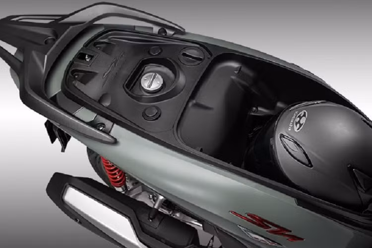 Honda SH350i 2023 sẽ chính thức được bán ra thị trường vào ngày 5/1/2023 thông qua các Cửa hàng Bán xe và Dịch vụ do Honda Ủy nhiệm (HEAD) trên toàn quốc với thời gian bảo hành 3 năm hoặc 30.000 km (tùy theo điều kiện nào đến trước).