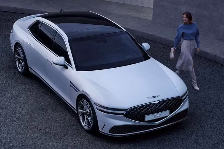 Giá xe Genesis G90 2023 rẻ hơn rất nhiều so với đối thủ S-Class có mức dao động từ 140,6 - 218,6 triệu Won (khoảng 2,72 - 4,23 tỷ đồng) tại xứ sở kim chi.