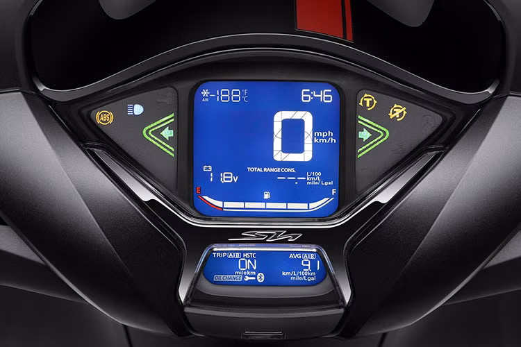 Công nghệ bluetooth kết nối với điện thoại thông minh tiếp tục được trang bị trên SH160i. Bằng việc kết nối qua Bluetooth với ứng dụng My Honda+, khách hàng có thể đọc toàn bộ các thông tin xe như tình trạng vận hành, thông tin sửa chữa, bảo dưỡng, bảo hành,...