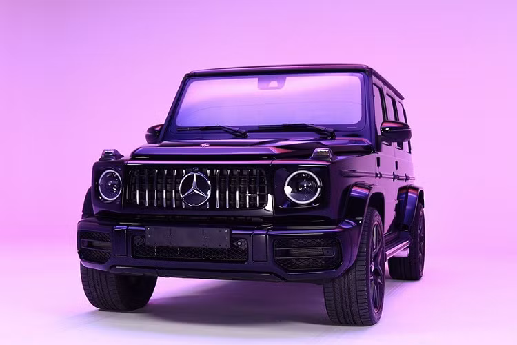 Mới đây, trang Newsen của Hàn Quốc đã đưa tin về một chiếc SUV hạng sang mang thương hiệu Mercedes-AMG G63 được bán đấu giá trên trang Blacklot. Đây là trang web chuyên bán đấu giá trực tuyến những món hàng hiếm có khó tìm của các ngôi sao và người nổi tiếng.
