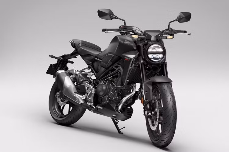 Được biết phuộc trên Honda CB300R thế hệ mới này là trang bị thừa hưởng từ đàn anh CB650R, nhưng được hiệu chỉnh lại ở lò xo và hành trình nhằm thích hợp cho xe nhỏ, mang đến khả năng giảm chấn tốt hơn, đồng thời giúp xe vận hành chắc chắn hơn.