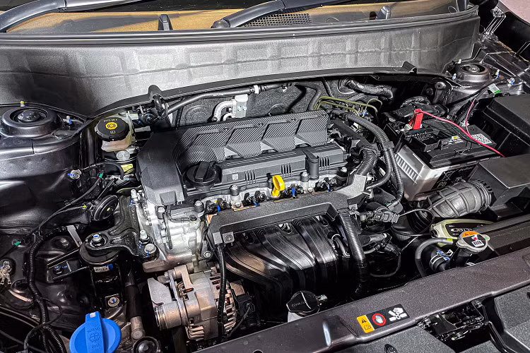 So với thị trường Việt, Hyundai Creta 2022 tại Thái Lan phiên bản cao cấp có giá bán 683 triệu đồng rẻ hơn so với Creta 2022 1.5L Cao cấp tại Việt Nam có giá 730 triệu đồng. Tương tự như thị trường Việt Nam, Hyundai Creta 2022 tại Thái Lan cũng được nhập khẩu trực tiếp từ Indonesia.