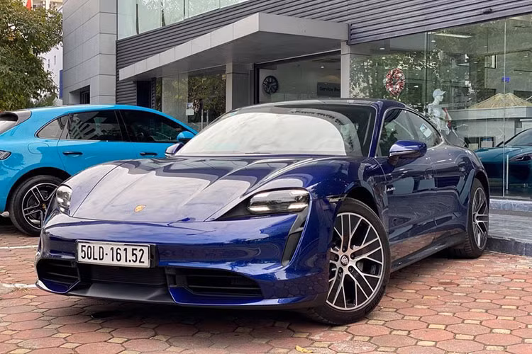 Hon 40.000 xe Porsche Taycan dinh loi, khach Viet co bi anh huong?-Hinh-2