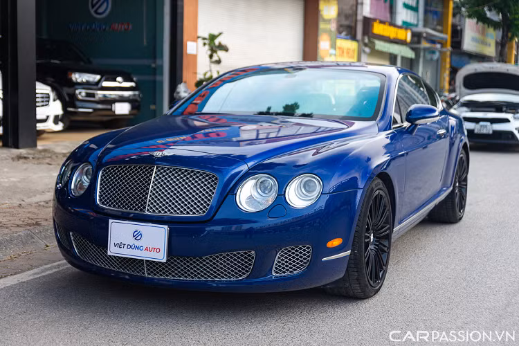 Sau hơn 14 năm sử dụng, Bentley Continental GT Speed đời 2008 vẫn là một chiếc xe sang trọng, thú vị cho những người chơi xe lựa chọn trong tầm giá. Mới đây, chiếc xe sang Anh quốc này đã xuất hiện trên thị trường xe cũ với giá hơn 3,1 tỷ đồng sau khi lăn bánh gần 42.000km.