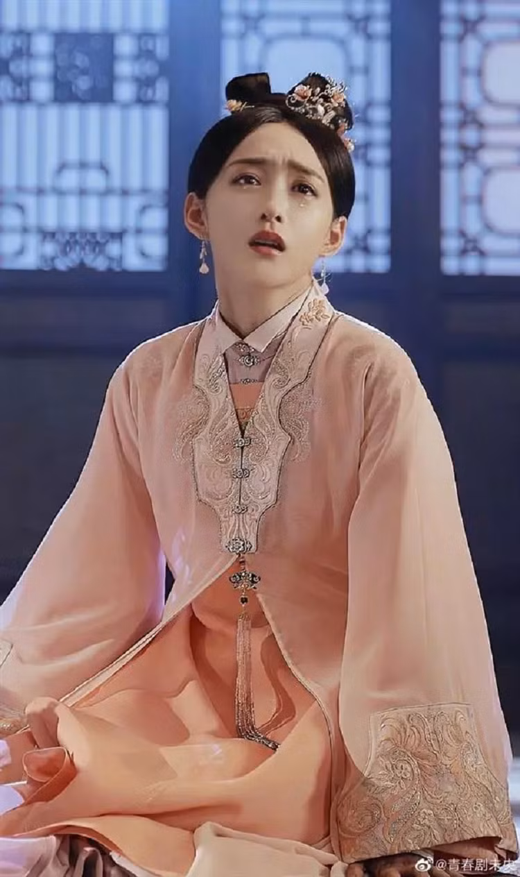 'Trường Tương Tư' của Dương Tử bị tố đạo nhái trang phục - Hình 5 'Truong Tuong Tu' cua Duong Tu bi to dao nhai trang phuc-Hinh-5