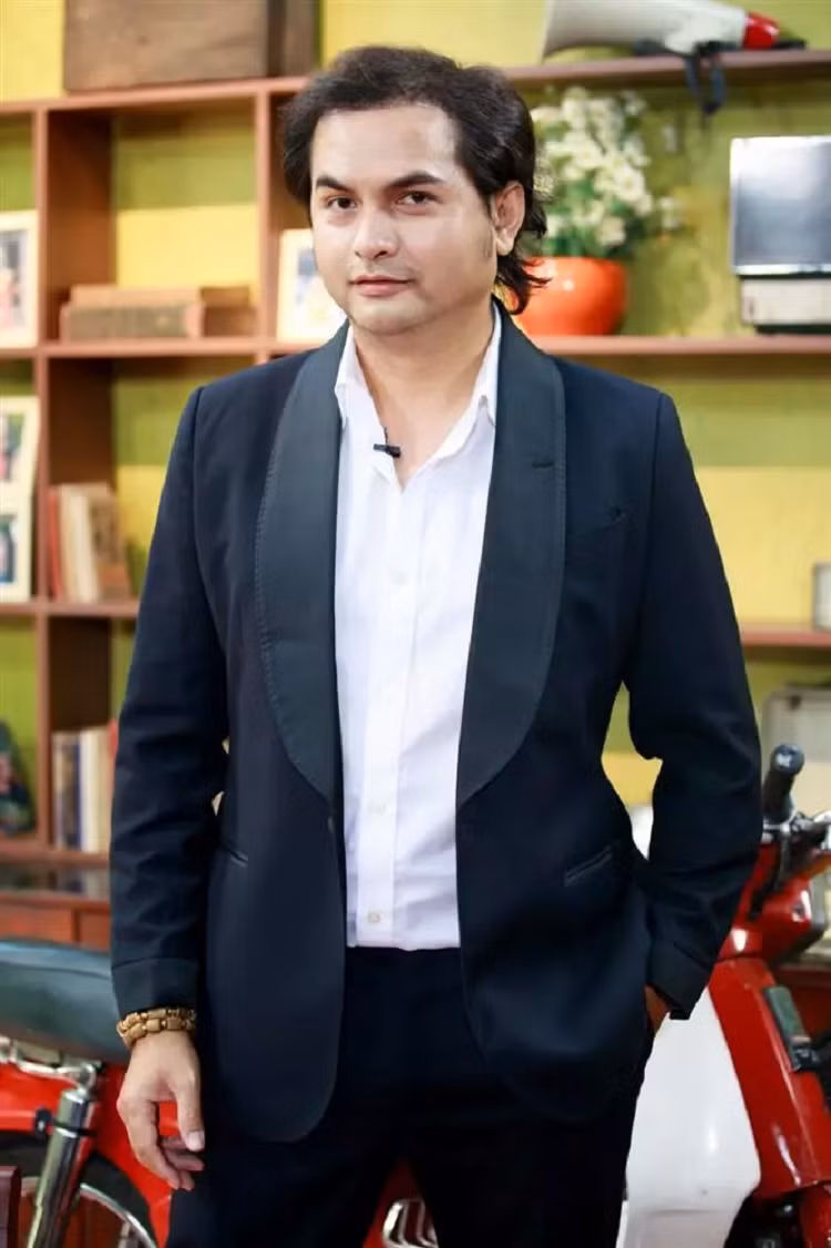 Duc Tien tiet lo ly do ‘cach mat’ Huy Khanh sau khi rot vai