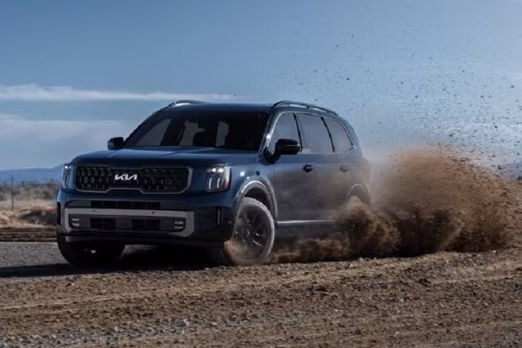 Kia Telluride 2023 nang cap ngoai hinh, tang manh gia ban