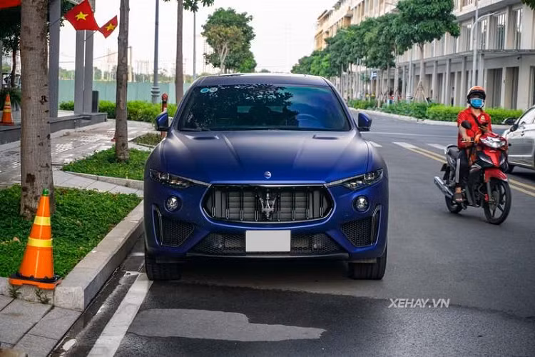 Là sự kết hợp giữa sự sang trọng, hiện đại và mang những di sản có tính lịch sử về các dòng xe thể thao, Maserati đã minh chứng là sự lựa chọn hàng đầu từ các vị doanh nhân thành đạt cho đến giới quý tộc sưu tầm xe SUV Maserati Levante Trofeo Launch Edition đẳng cấp.
