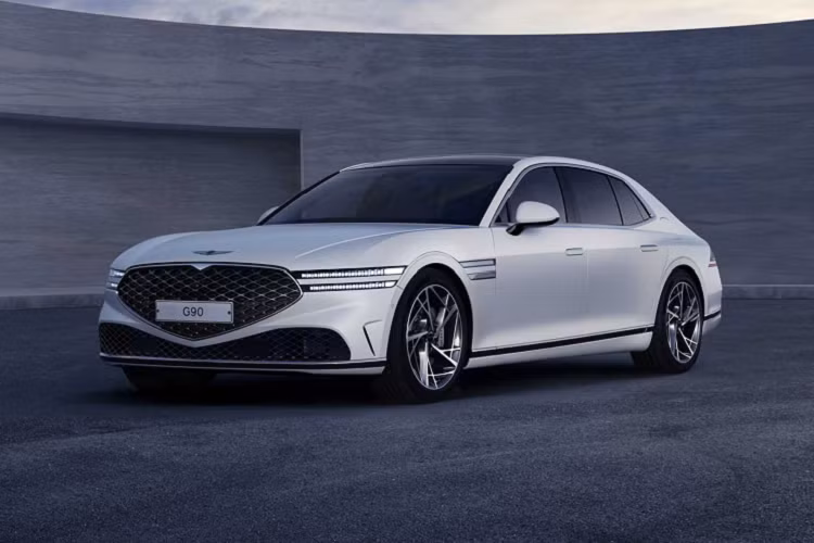 Genesis G90 2023 ban gan 90.000 USD, dat hon ca xe sang Duc?