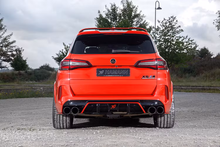 Đối với những người đam mê gói độ này, mức giá độ BMW X5 M Competition khoảng 1.570 Euro cho cánh gió trước, 2.677 Euro cho phần líp hông, 1.081 Euro cho bộ khuếch tán sau, 880 Euro cho cánh gió phía sau, 628 Euro cho lò xo hạ thấp và 6.620 Euro đầy đủ cho bánh xe hợp kim 23 inch.