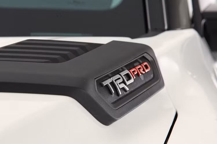 Đối với thông tin này, phát ngôn viên của Toyota cho rằng họ “không thể đưa ra bất kỳ bình luận nào về sản phẩm mới”. Mặc dù thông tin chưa được xác nhận nhưng ý tưởng về một đối thủ cạnh tranh với F-150 Raptor dựa trên Toyota Tundra chắc chắn rất thú vị và đầy mong đợi.