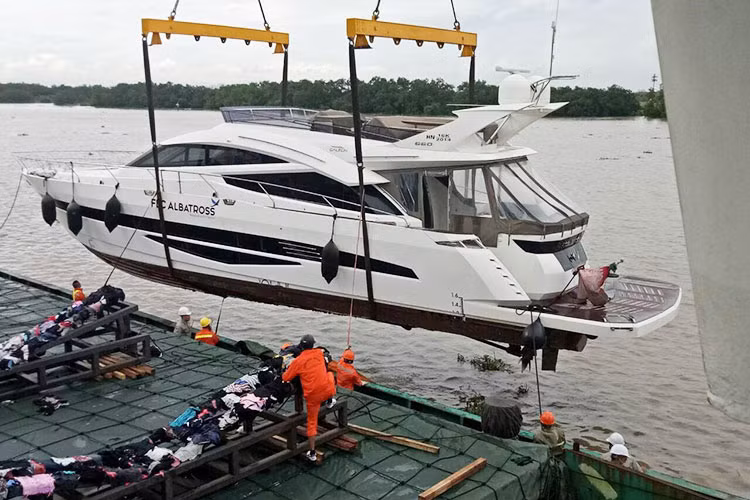 Tài sản du thuyền FLC Albatross thế chấp tại Ngân hàng TMCP Đầu Tư và Phát Triển Việt Nam – chi nhánh Quy Nhơn, đã qua sử dụng, được đưa ra đấu giá để xử lý thu hồi nợ.