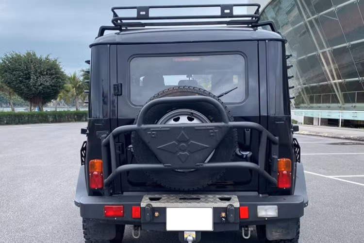 Nhìn chung, UAZ Hunter Chase là mẫu xe độc lạ. Ngoại hình hầm hố, khác lạ với số đông, động cơ dầu bền bỉ và đặc biệt là không có gì để hỏng.