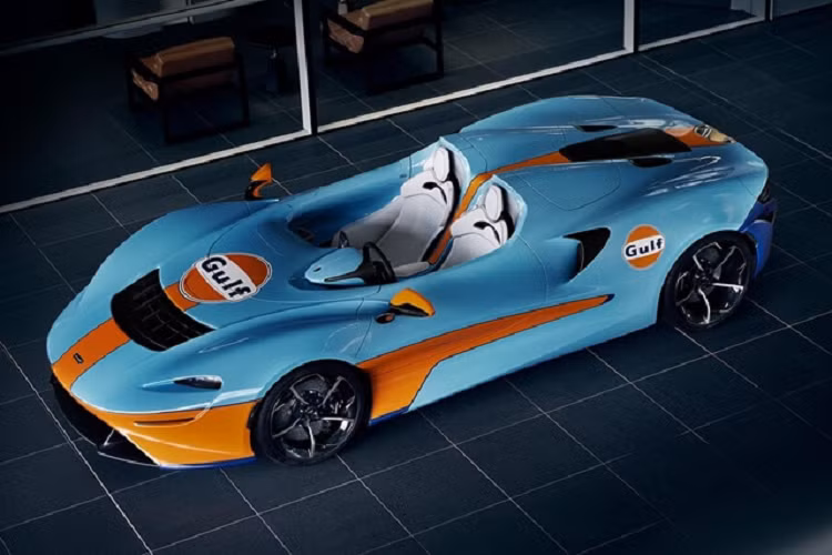 Chiếc siêu xe triệu đô McLaren Elva được Minh Nhựa nhiều lần thả thính trên mạng xã hội là một sản phẩm rất đặc biệt của hãng xe Anh quốc, ban đầu xe được sản xuất giới hạn 399 chiếc nhưng nhiều đất nước không cấp phép cho một mẫu xe 4 không bao gồm không cửa sổ, không mui, không kính sau và quan trọng nhất là không kính chắn gió nên McLaren có 2 lần điều chỉnh số lượng sản xuất xe Elva và chốt phương án cuối là 149 chiếc xe.
