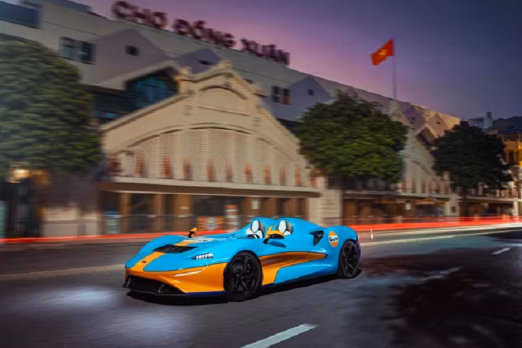 Dù vậy với tính cách ngắm xe nhiều hơn chạy như Minh Nhựa, việc mang siêu phẩm McLaren Elva về đỗ cạnh với Pagani Huayra cũng là điều giúp tên tuổi tay chơi này trong làng xe ở Việt Nam trở nên vững chắc khi ngày càng có nhiều đại gia rất chịu chi cho siêu xe cao cấp.