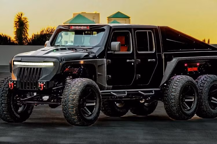 Gần đây, họ đã nỗ lực đi xa hơn một bước, với một chiếc Apocalypse Hellfire 2022 độc đáo dựa trên Jeep Gladiator, đủ hấp dẫn để kiếm được 220.000 USD (khoảng 5 tỷ đồng) trên eBay.