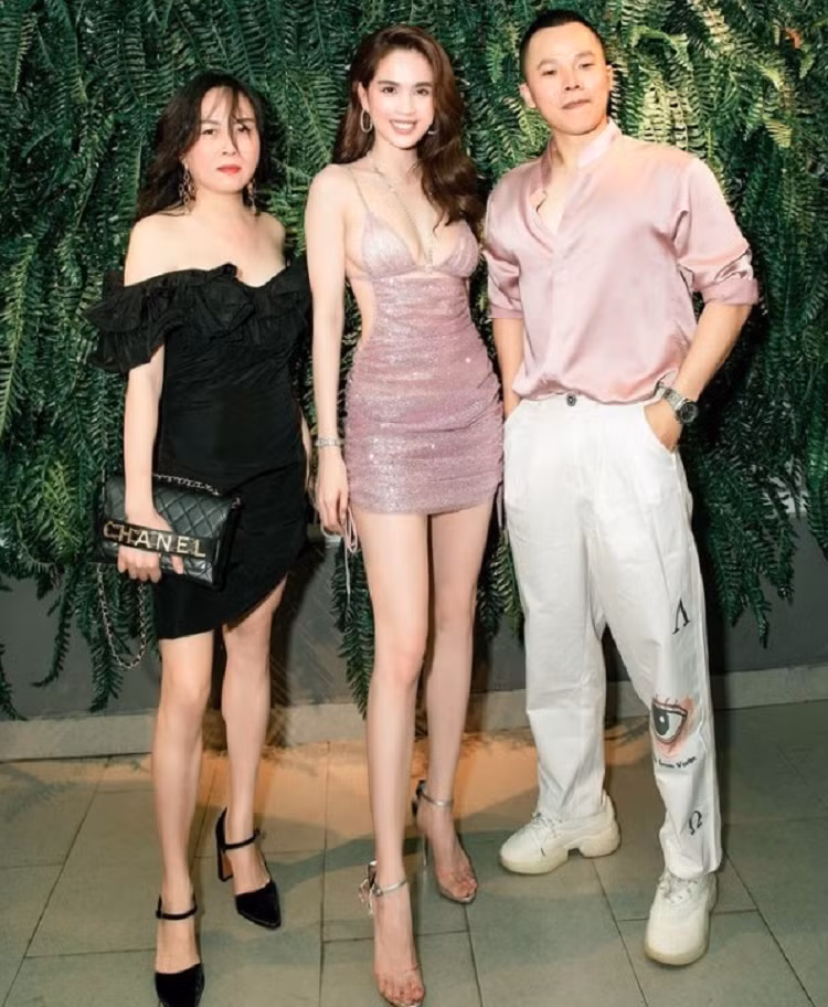 Sao Viet va nhung lan dien sai dresscode: Ngoc Trinh nhieu lan bi che bai-Hinh-8