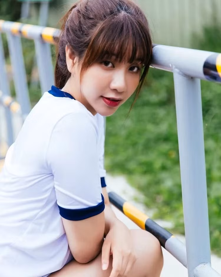 Ngo Mong Mong he lo muc luong thap “khung khiep” cua sao nam-Hinh-3