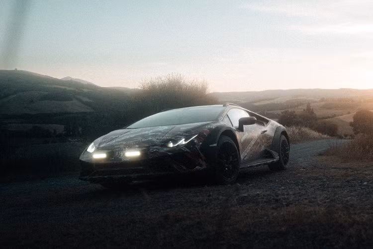 Rất có thể Huracan Sterrato sẽ được trang bị khối động cơ V10 hút khí tự nhiên 5.2L, mang đến sức mạnh 640 mã lực của Huracan STO và Tecnica.