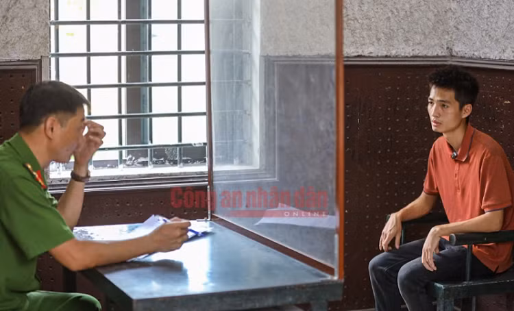 Loi khai hung thu siet co be trai 3 tuoi roi nhet vao tu cap dong