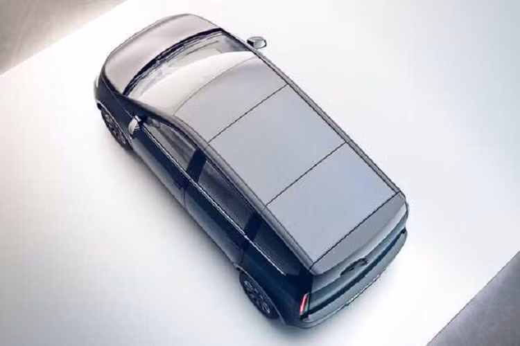 Khoản đặt cọc cho mỗi lượt đặt trước riêng là €2.000 (tương đương 47 triệu đồng). Mức giá xe Sono Sion 2022 chào bán là 25.126 € (tương đương 587 triệu đồng). Những đơn hàng đầu tiên sẽ được sản xuất từ giữa năm 2023. Đối tác Valmet Automotive của Sono Motors tại Phần Lan sẽ đảm nhận việc chế tạo / sản xuất. 